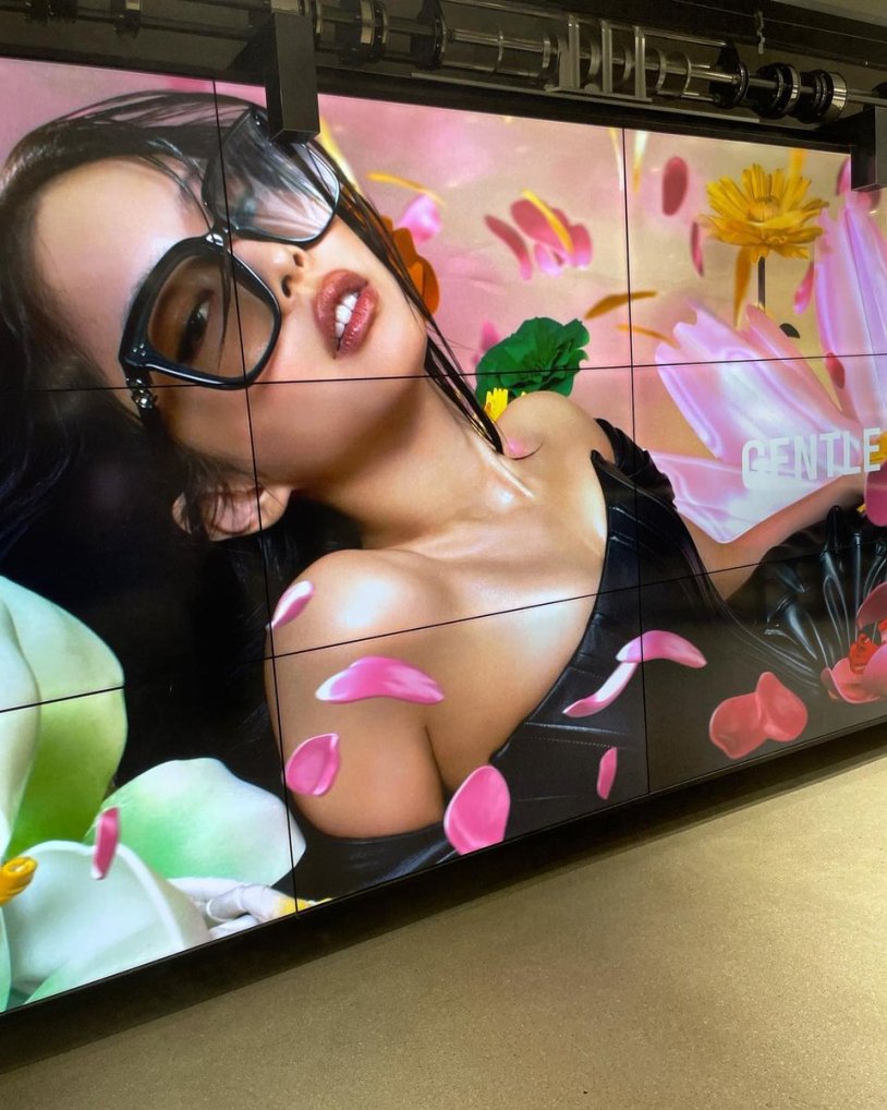 Jenny from Blackpink Playing with Fire