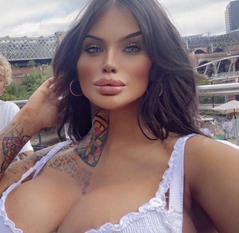 Nicky Valentina Rose