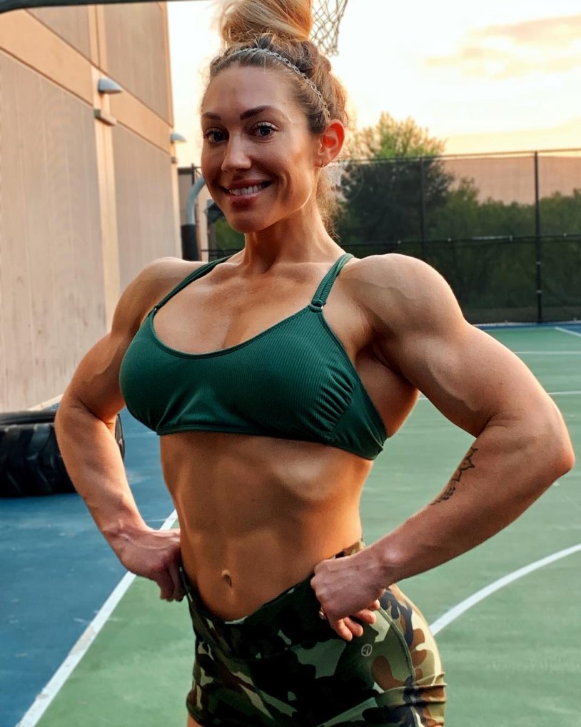 Ashleysmouter Toplex