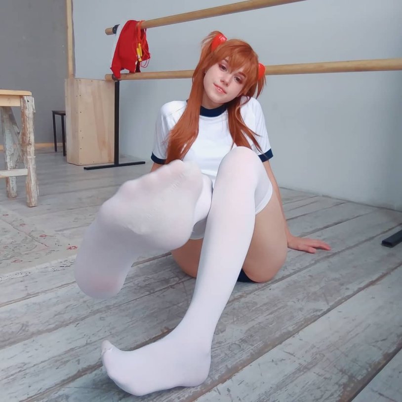 Sasha Holland Aska Feet