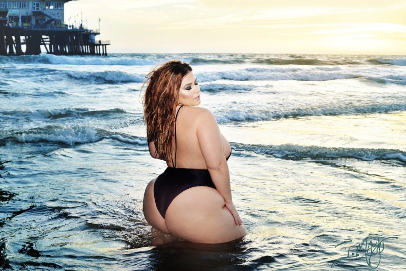 Model plus saz london Andrews