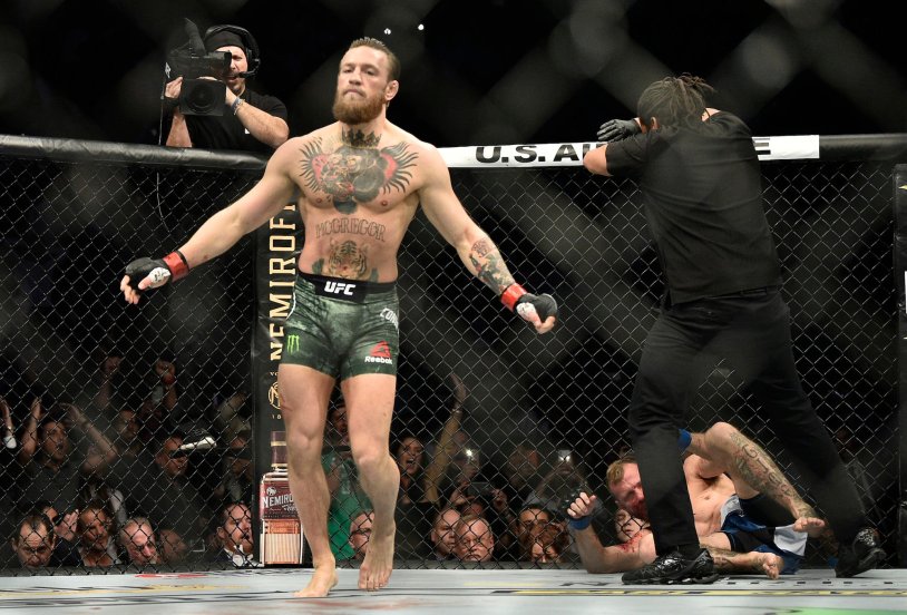 Conor McGregor Dustin Porrier 3