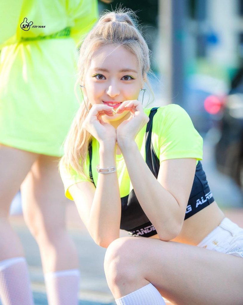 Shin Yuna Itzy Hot