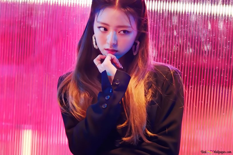 Yuna from Itzy