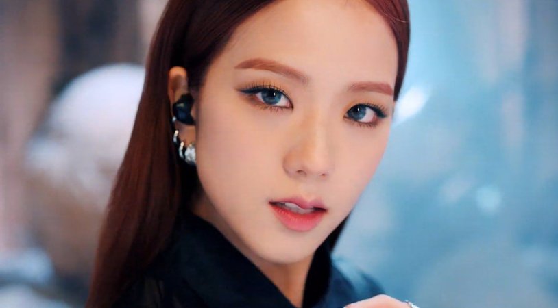 Jisu from the video How You Like that