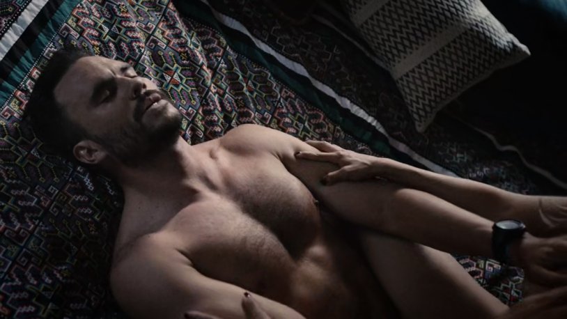 Sullivan Stapleton Naked