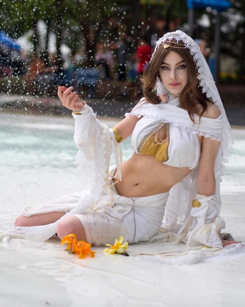 Guineaker Dark Souls Cosplay