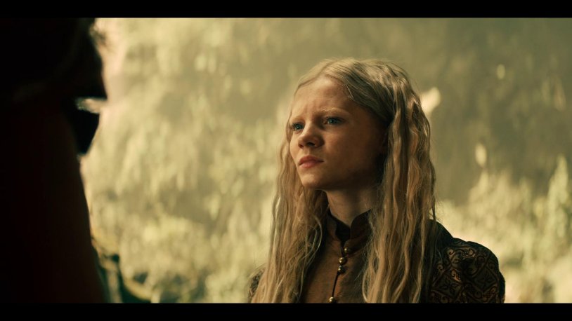 Henry Cavill and Freya Allan