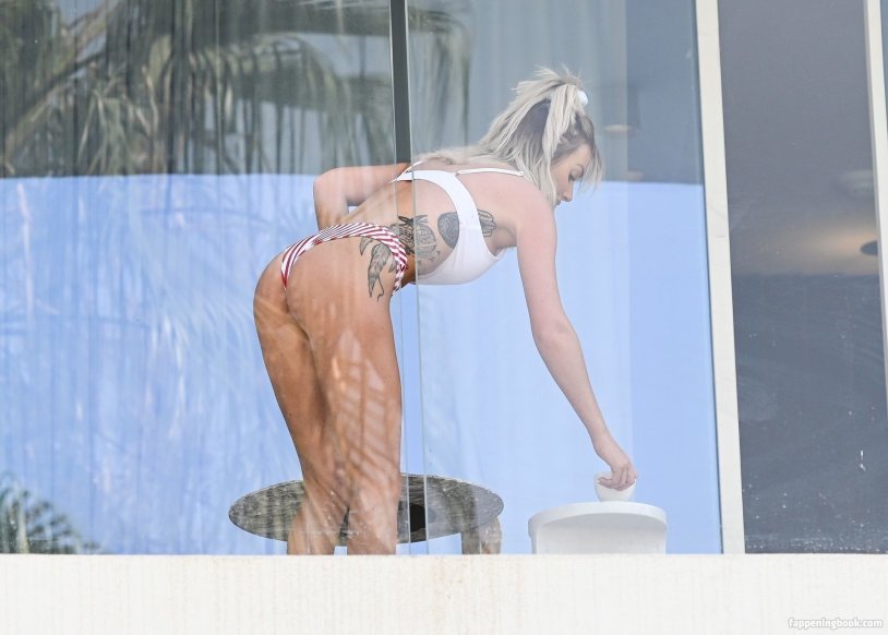 Laura Anderson merged 18