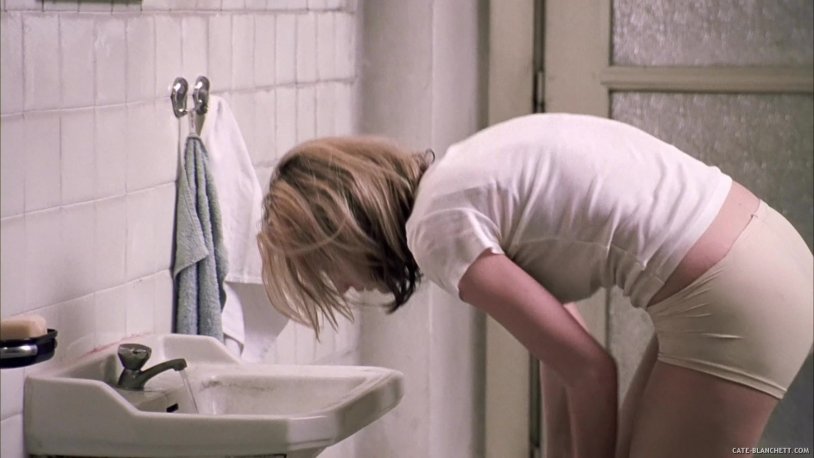 Naked model Ellen Kennedy photo