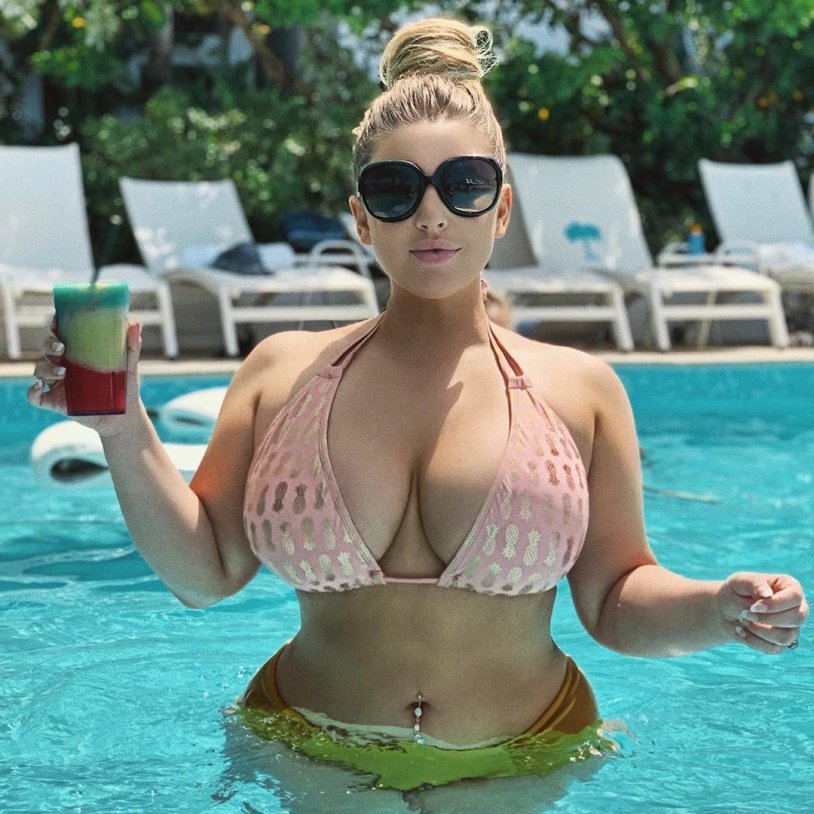 Ashley Alexiss 2022