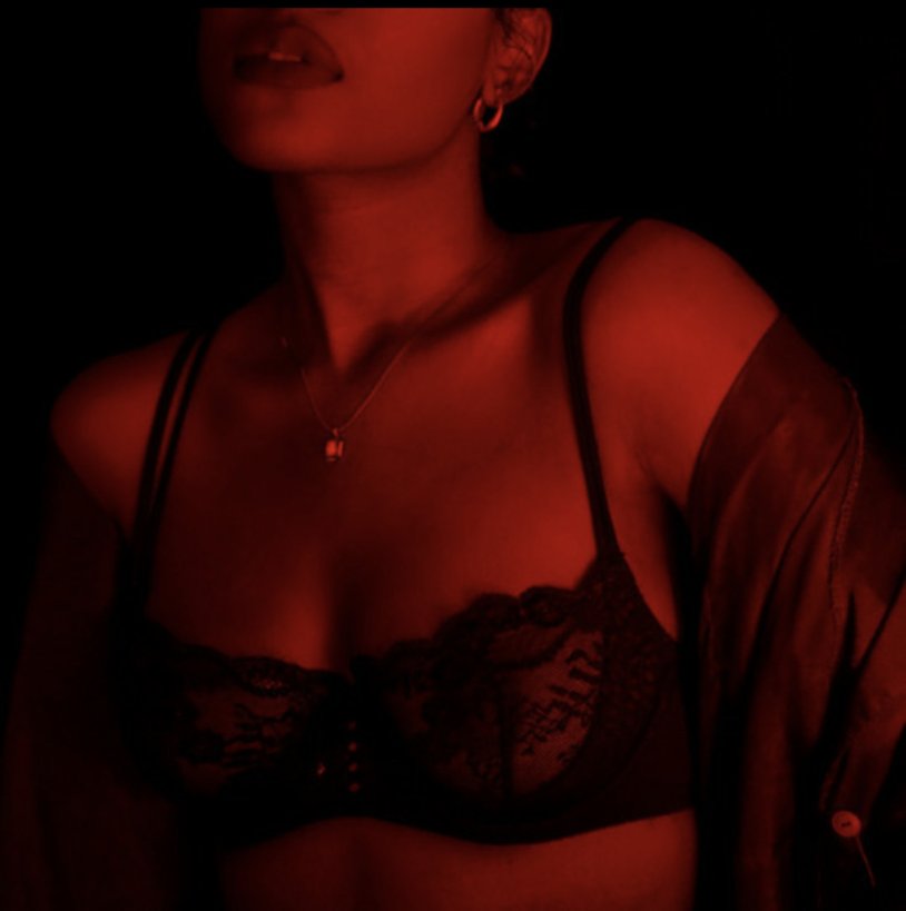 Aesthetics of red girl