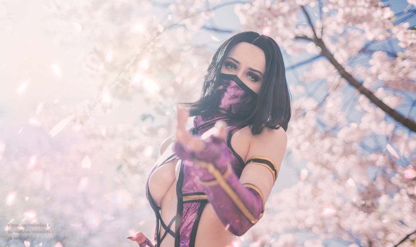 Mortal Kombat 11 Jade cosplay