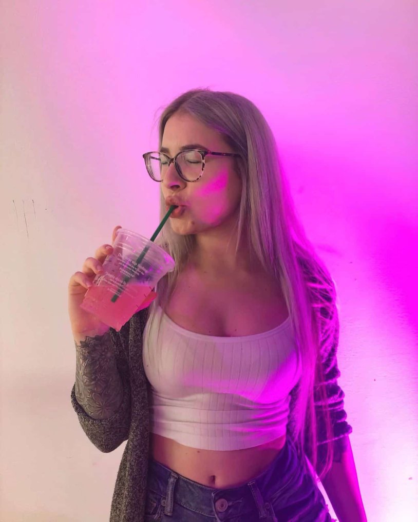 Selfie girls in the car