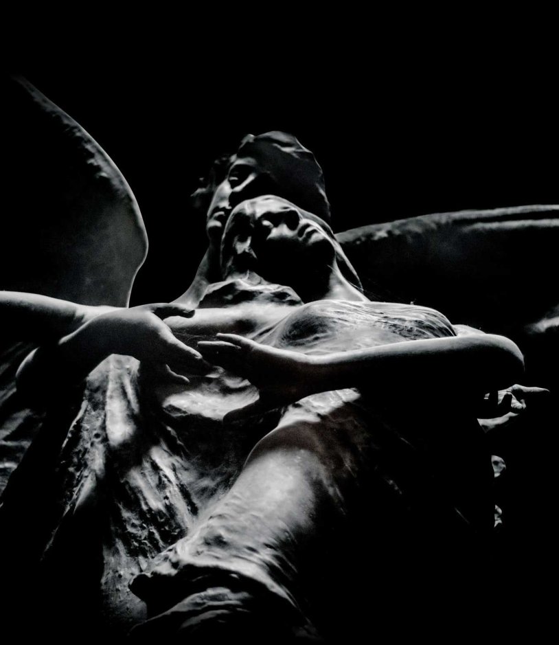 Gerard and Mikey Way kiss