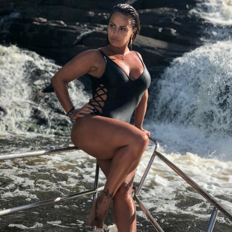 Vivian19941008 Model