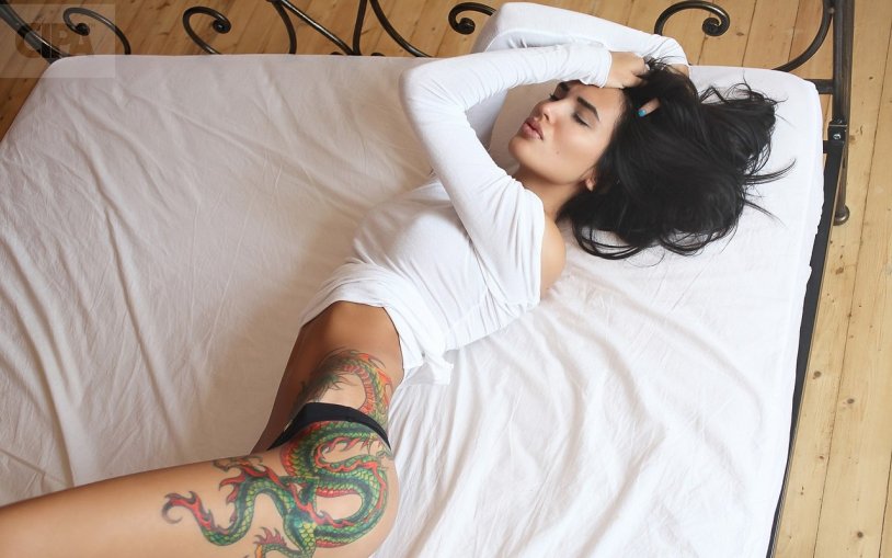 Red -haired Sonya cosplay