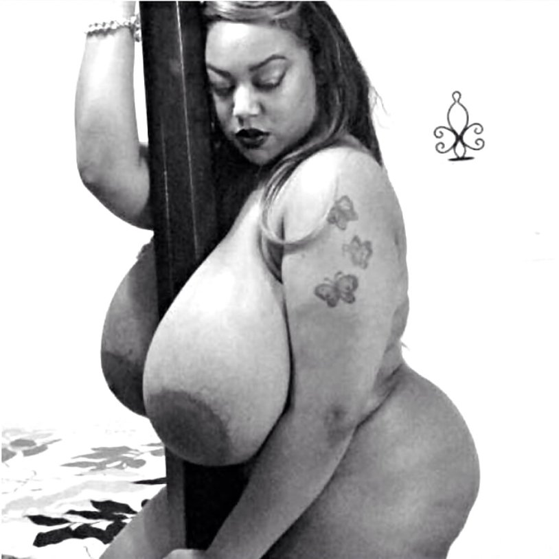 Huge macromastia naked