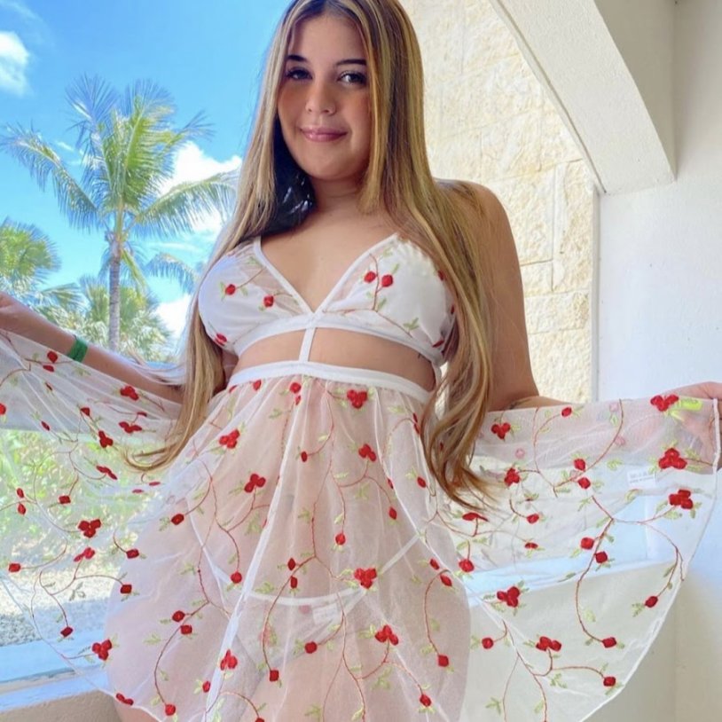 Marlene Favel in underwear