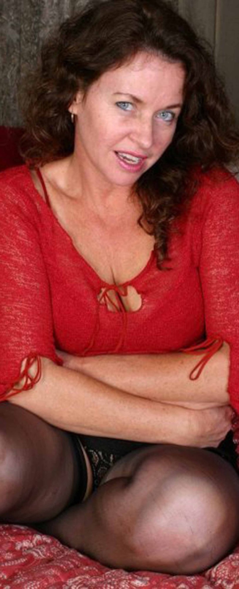 Old women in bikini amateur