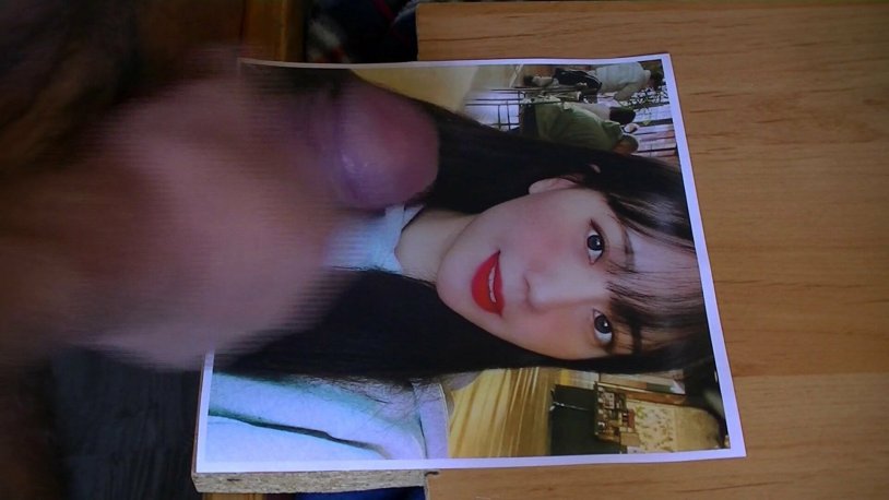 Open mouth of the girl Cum Tribute