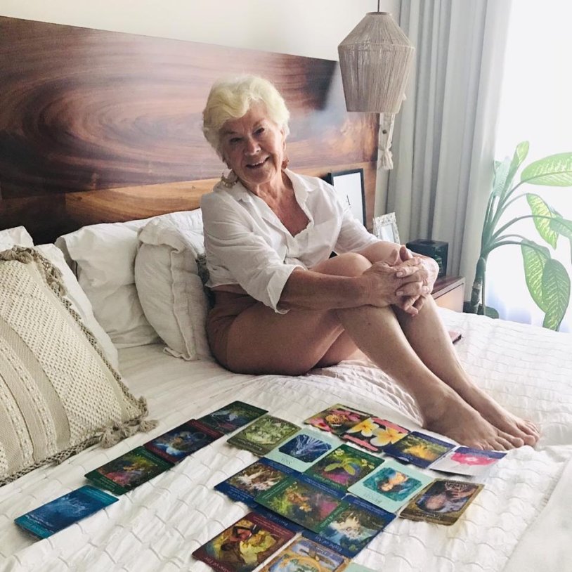 Long -legged Russian mature