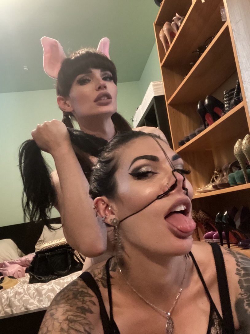 Dominatrix Emma Kolomenskaya