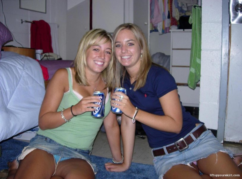 Girlfriends in pantyhose without panties