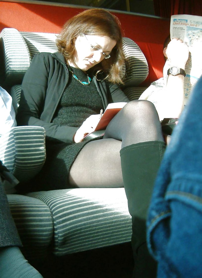 Girls in tights transport