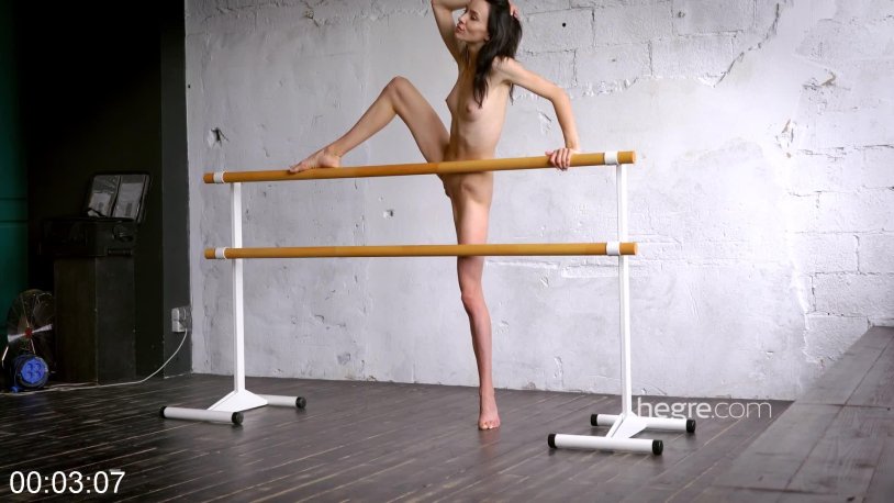 Peter Hegra Naked Women