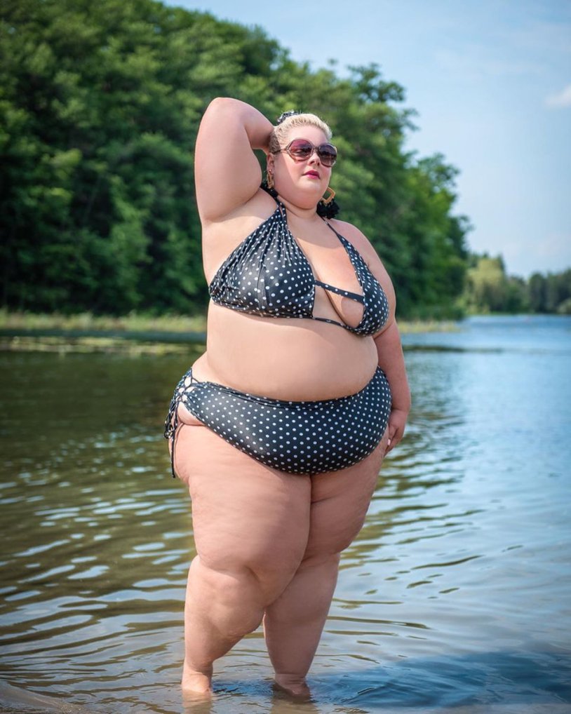 SSBBW in retro swimsuits