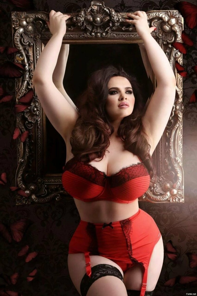 London Andrers in Bikini