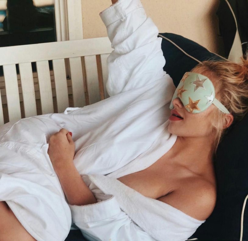 Natalie Lind in a swimsuit