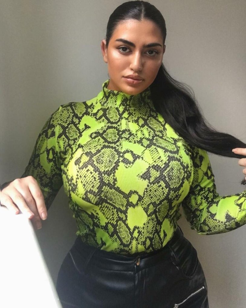 Body with long sleeves