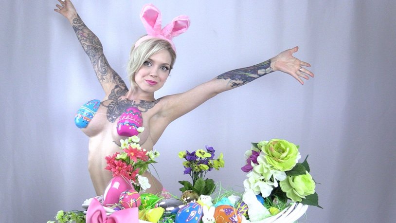 Chubby young blondes with a private tattoo