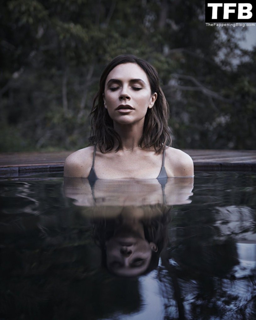 Victoria Beckham stretching