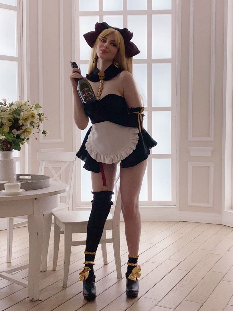 Alina Becker 18 Alina Becker