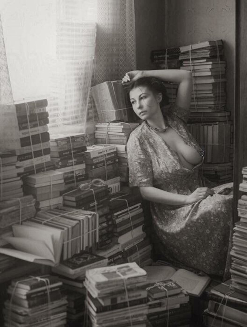 Dubnitsky in the library