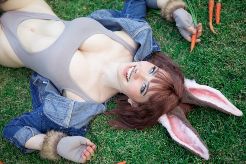 Alina Bekker cosplay 2b