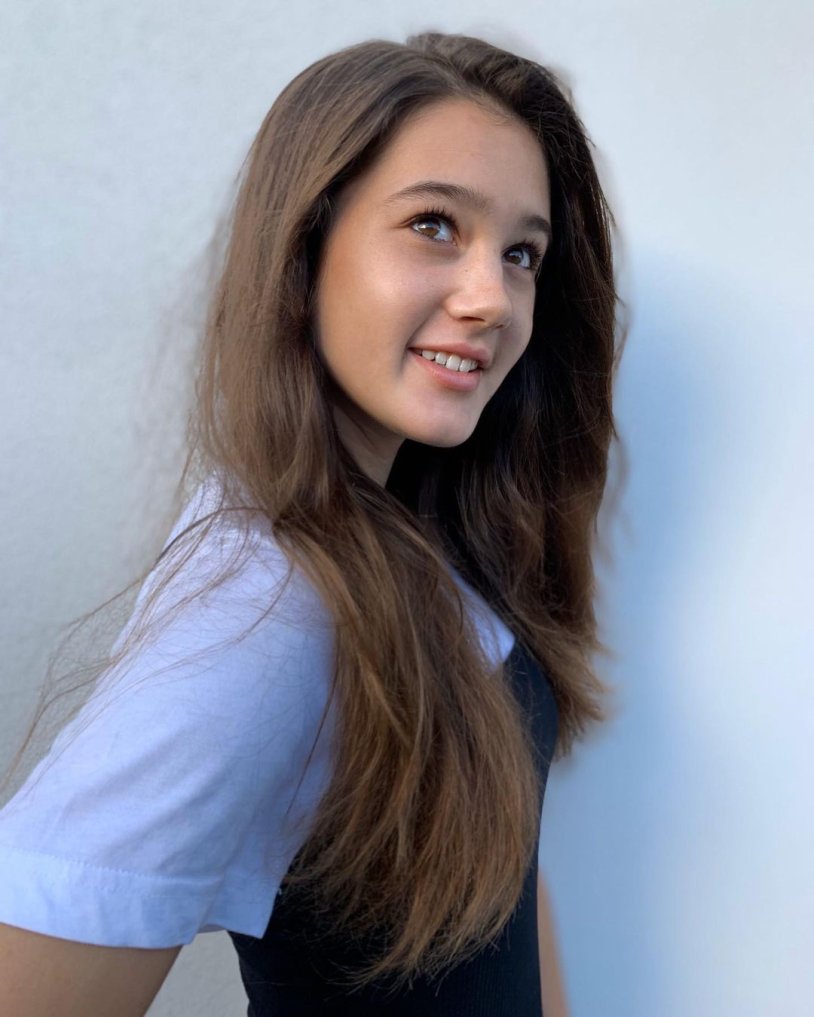 AVA Addams Red Carpet Streaker Newporn2019