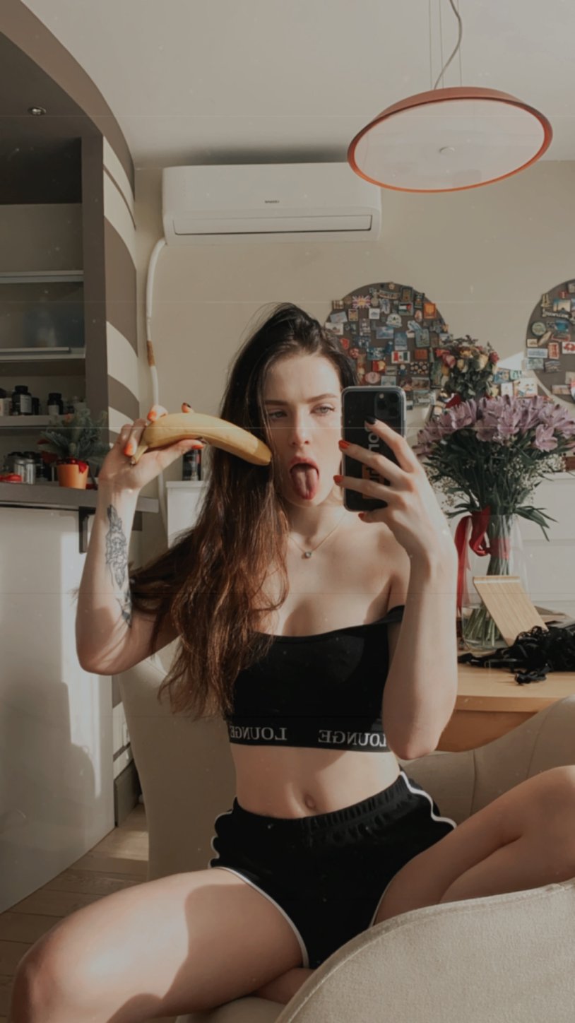 Marvelcharm Rebecca Violet - Winter Trip