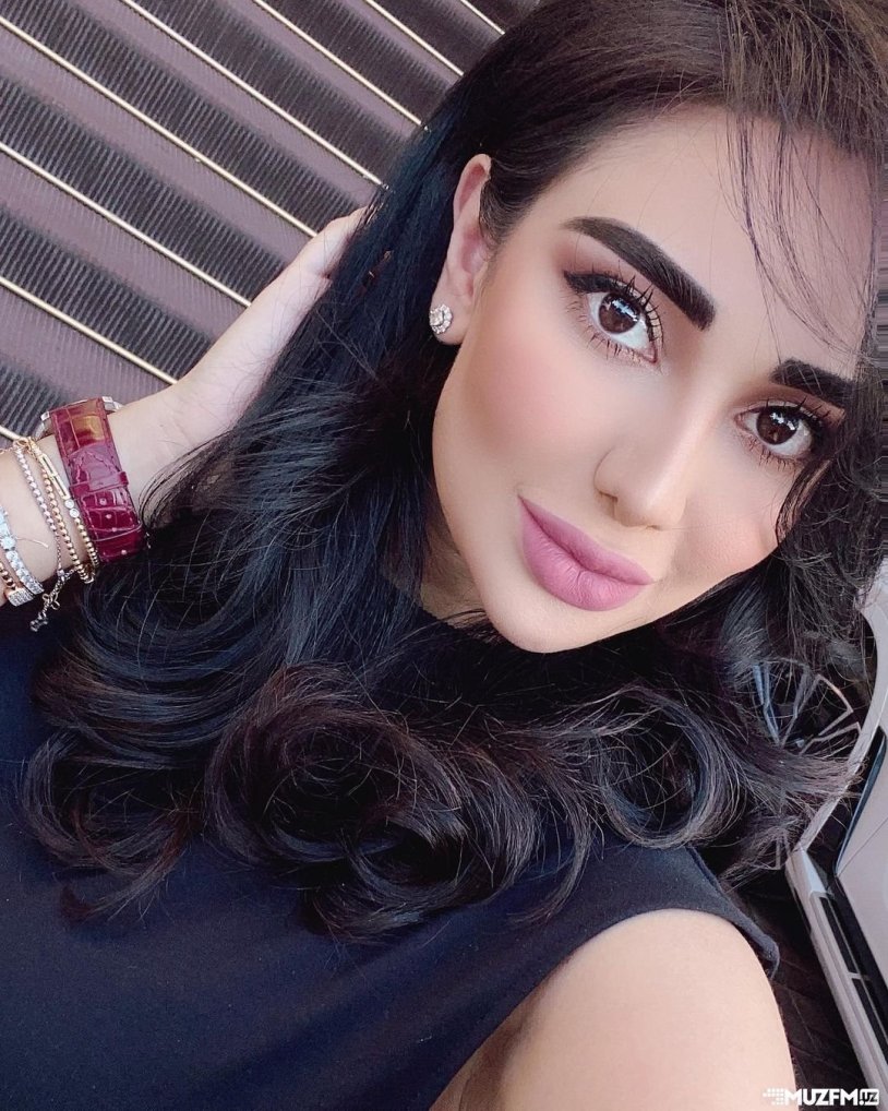 Florida Canturia in a swimsuit