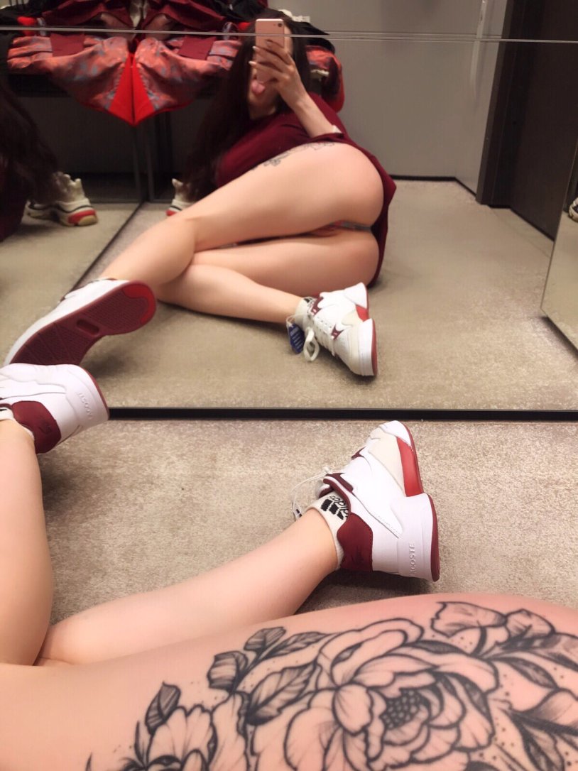 Denley's streamers plums