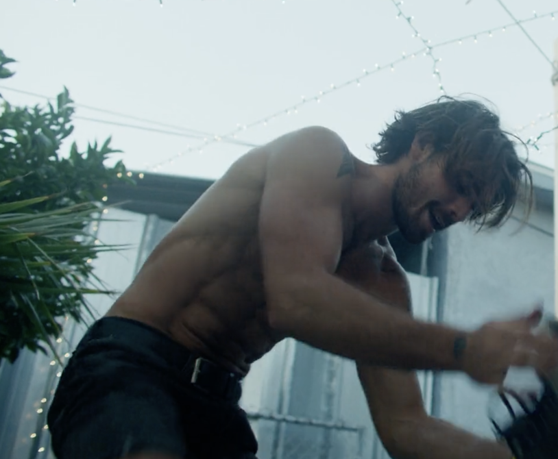 Veronika Riverdale Jacuzzi