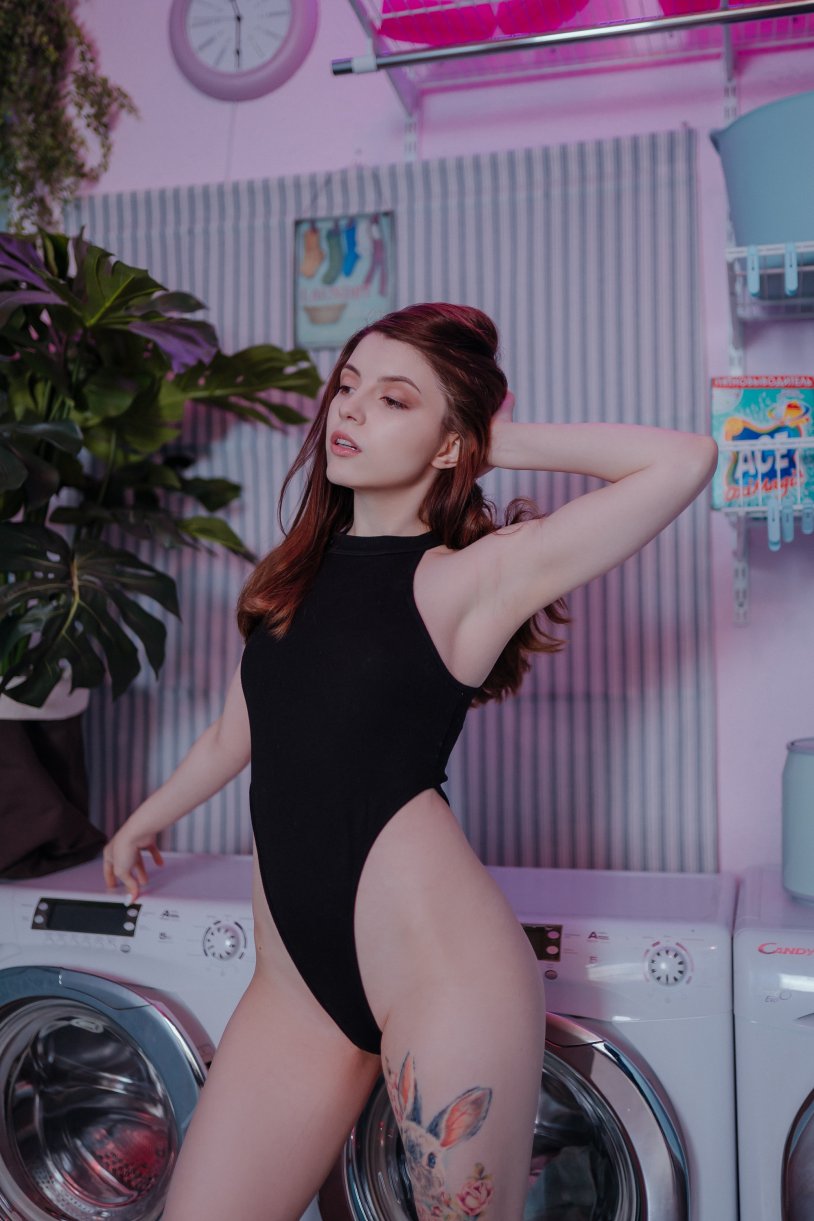 Girl's silhouette on a gray background