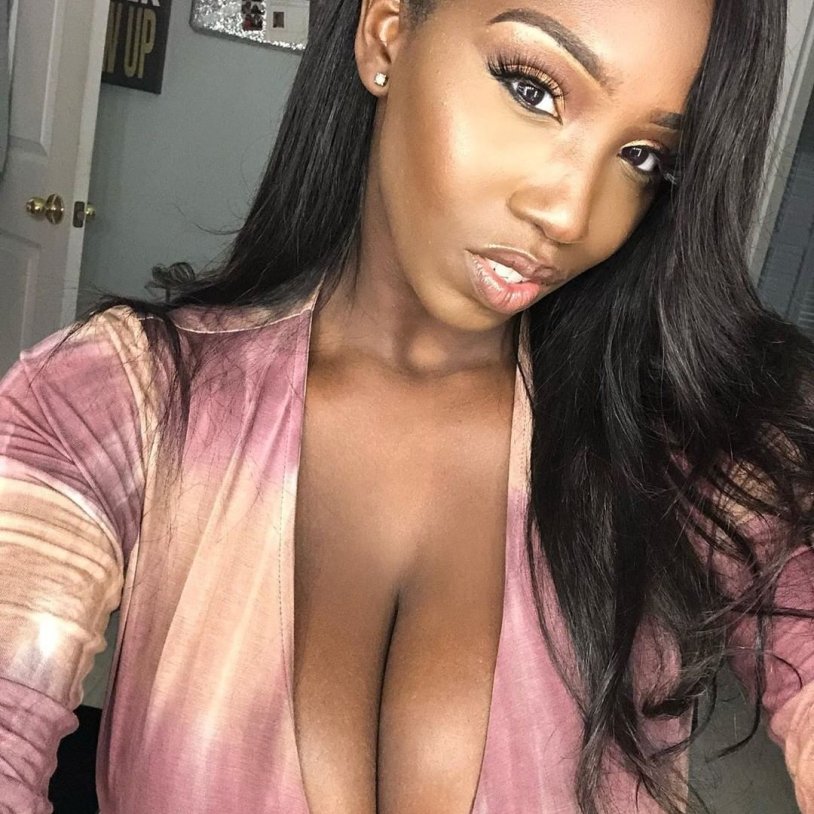 Fitness model Ebony Bridges
