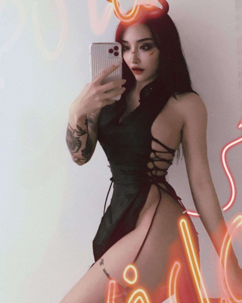 Songyuxin Hitomi Weibo drain