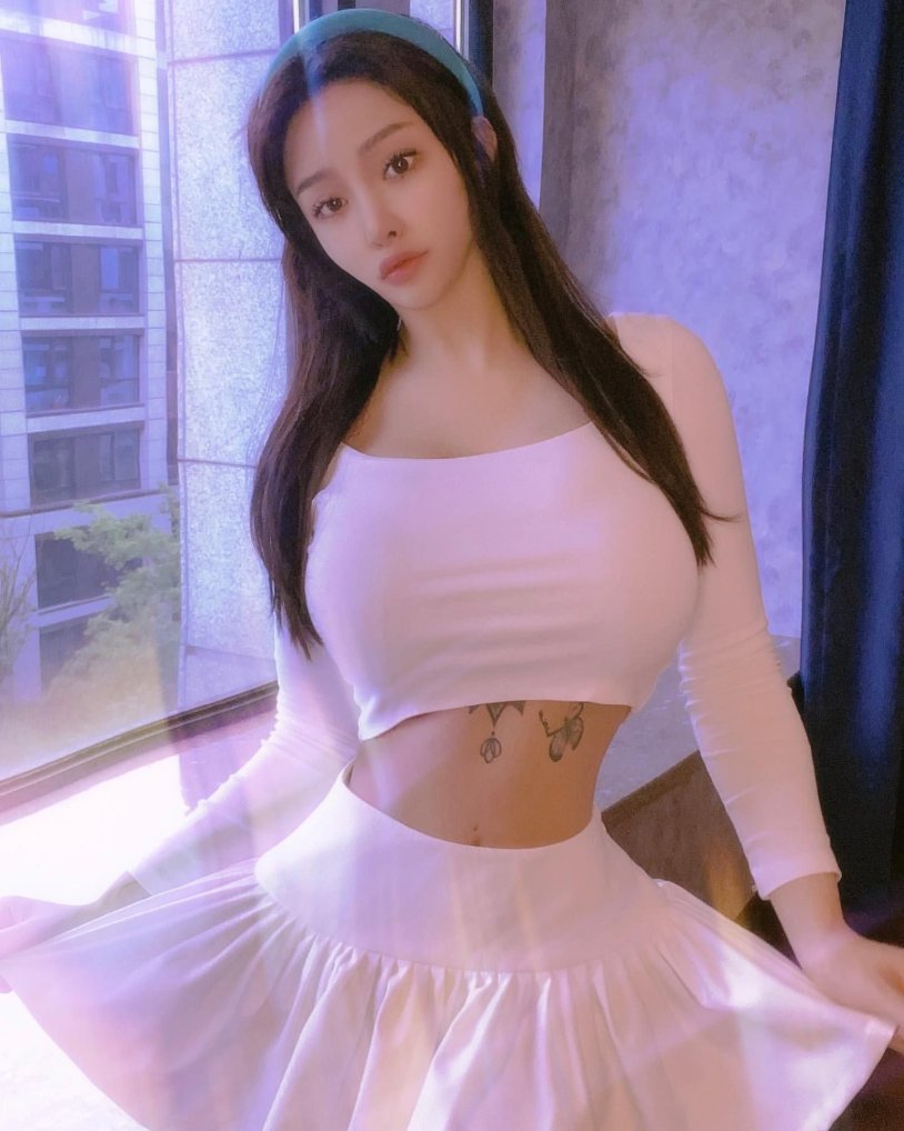 Songyuxin Hitomi Fitness