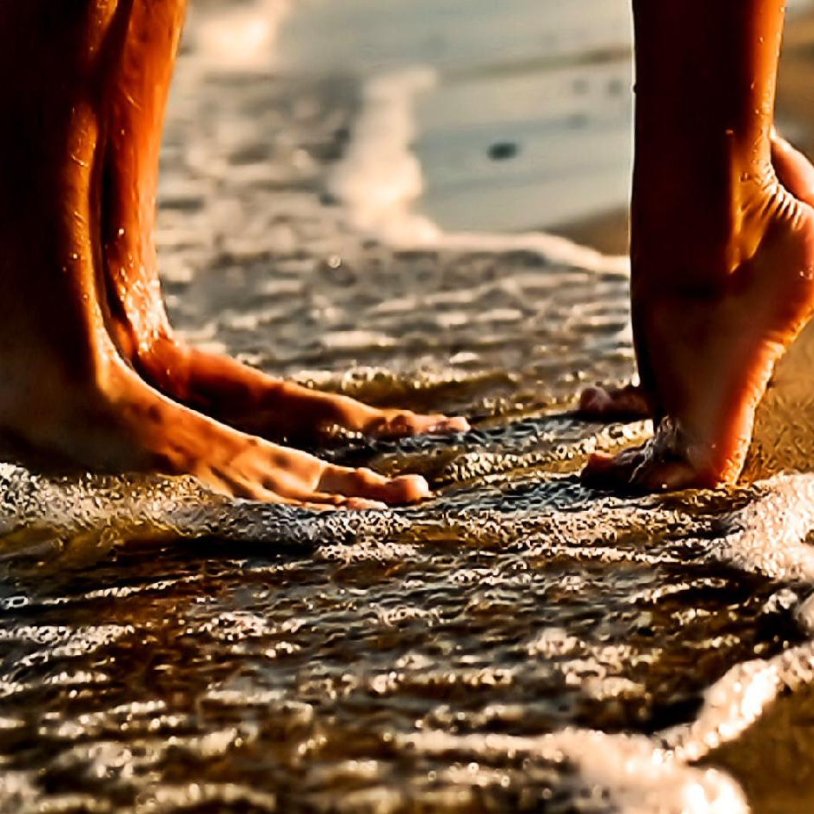 Claudia Cardinale barefoot