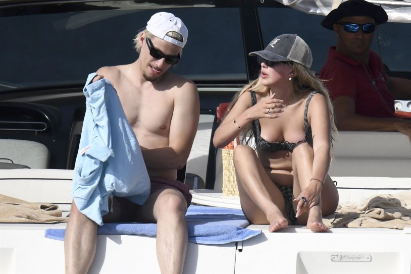 Millie Bobby Brown hot